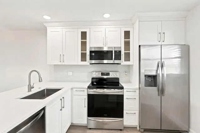  Unit 203 photo 5