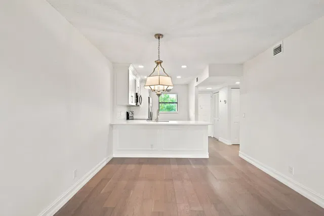  Unit 203 photo 8