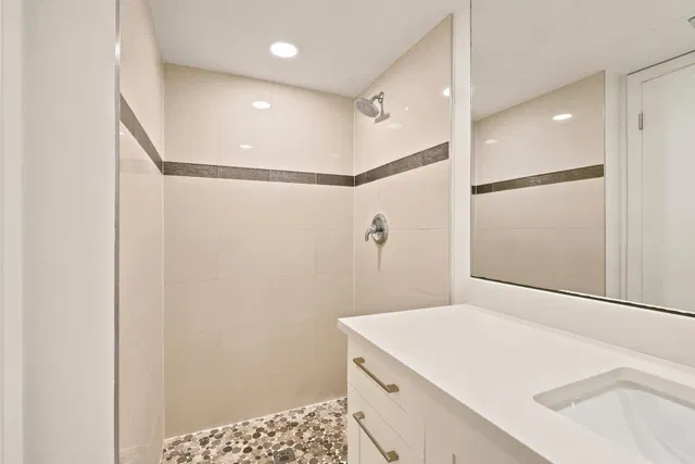  Unit 203 photo 22