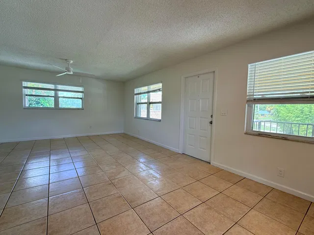 Residence photo 6
