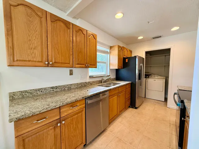 Residence photo 8