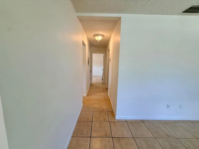 Residence photo 11