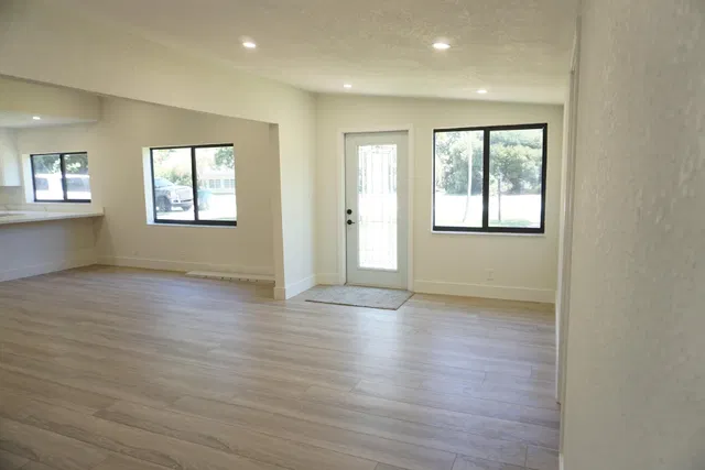 Residence photo 4