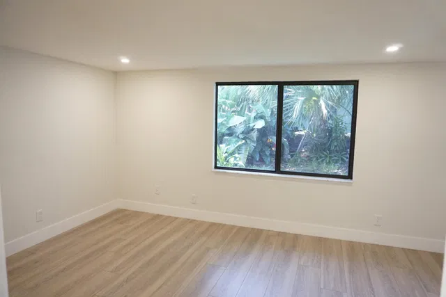 Residence photo 17