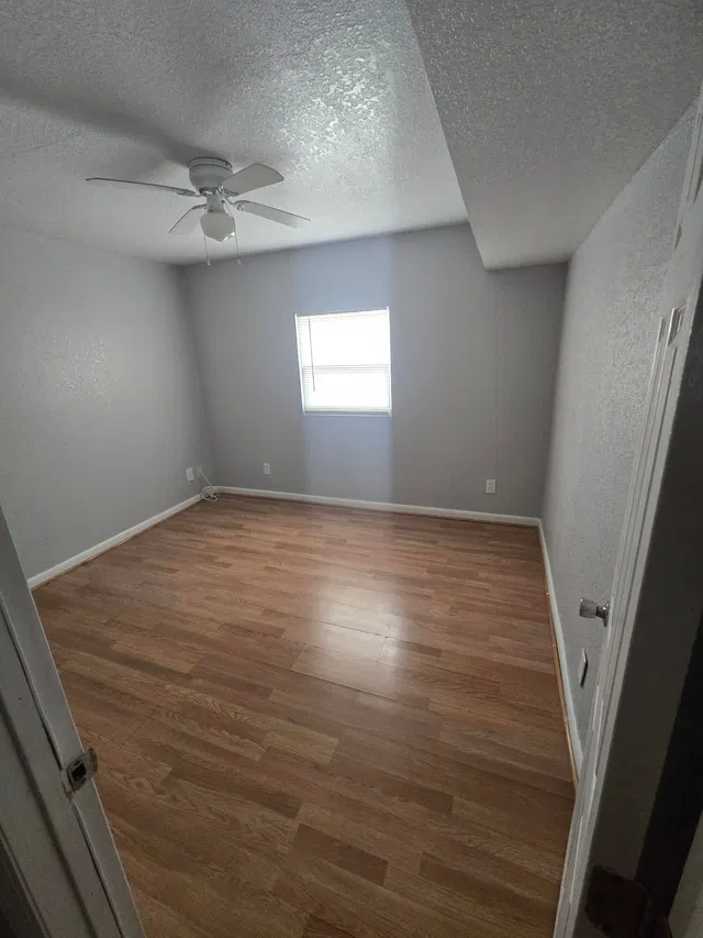 Residence photo 6