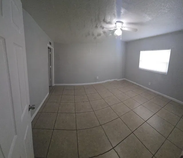 Residence photo 9