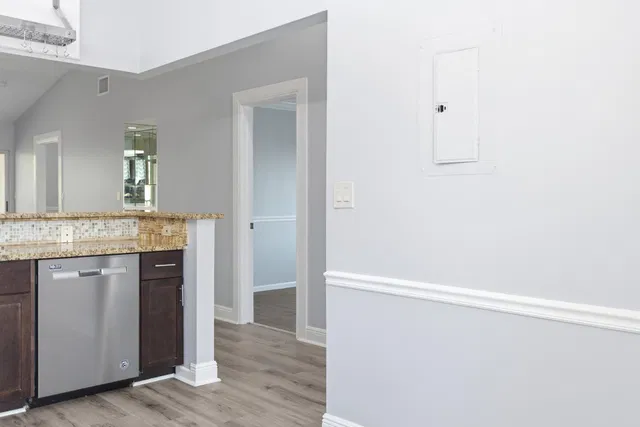 Unit L204 photo 9