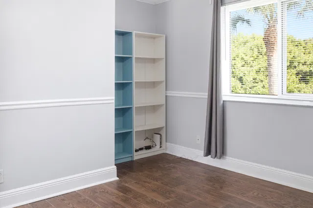 Unit L204 photo 15