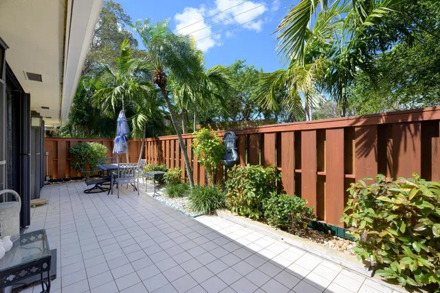  Residence photo 16