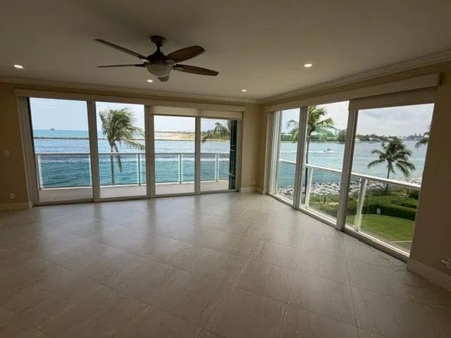 Singer Island Unit 312 photo 9