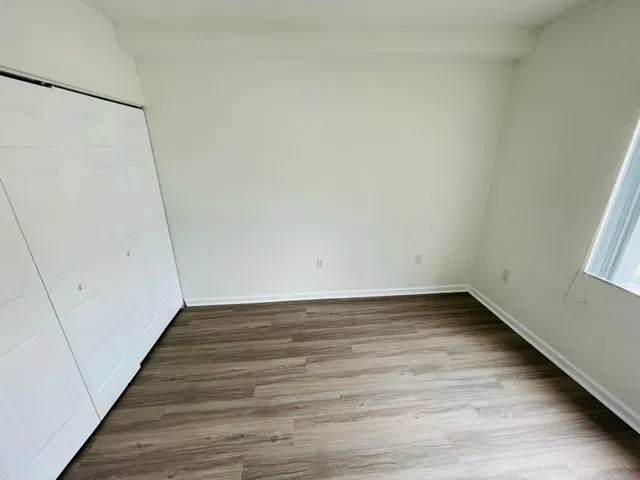 Unit 212 photo 14