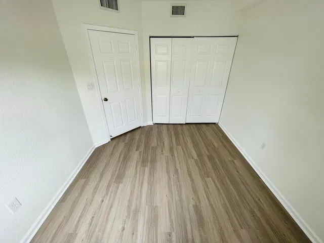 Unit 212 photo 15