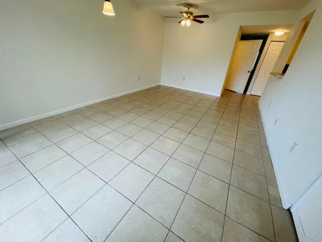 Unit 212 photo 18