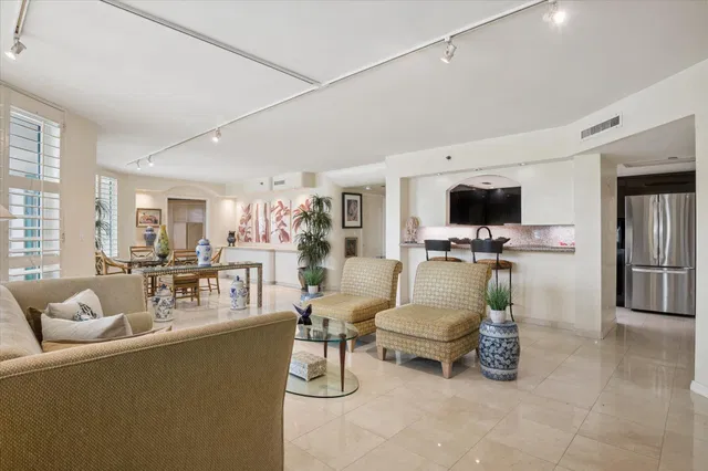 Boca Raton Unit 329 photo 4