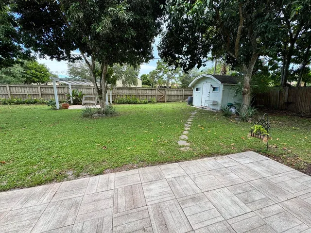  Residence photo 28