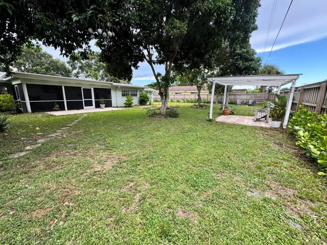  Residence photo 30
