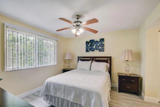 Unit 307 photo 15