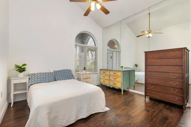Residence photo 23