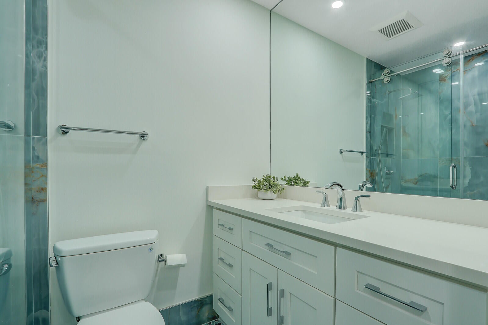 Residence photo 25