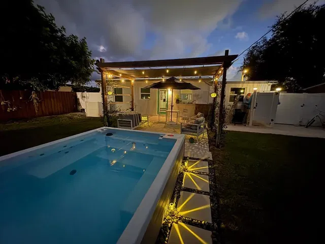 Residence photo 2