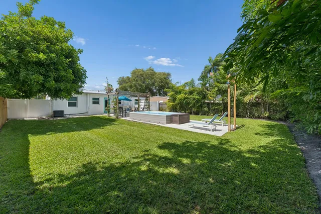 Residence photo 3