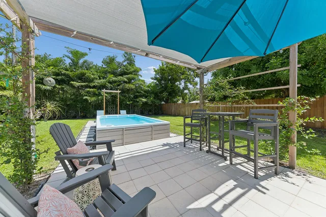 Residence photo 5