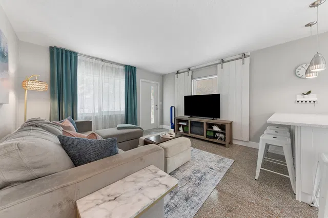 Residence photo 9