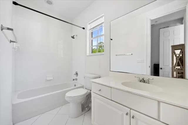 Evergrene Palm Beach Gardens Residence photo 23