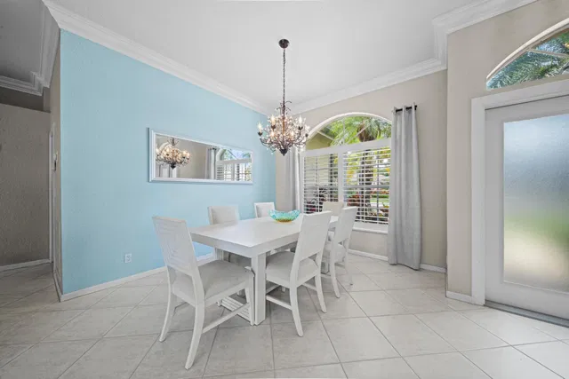 Residence photo 5