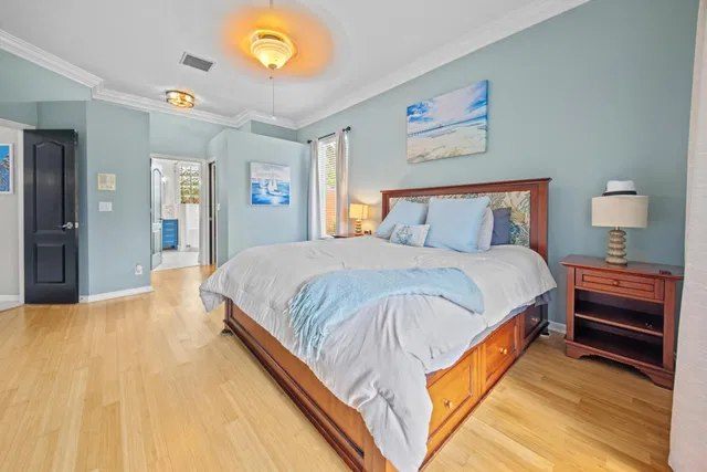 Residence photo 11