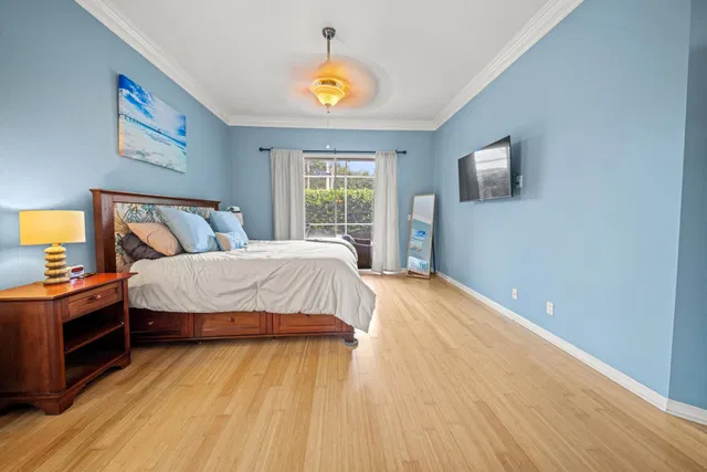 Residence photo 12