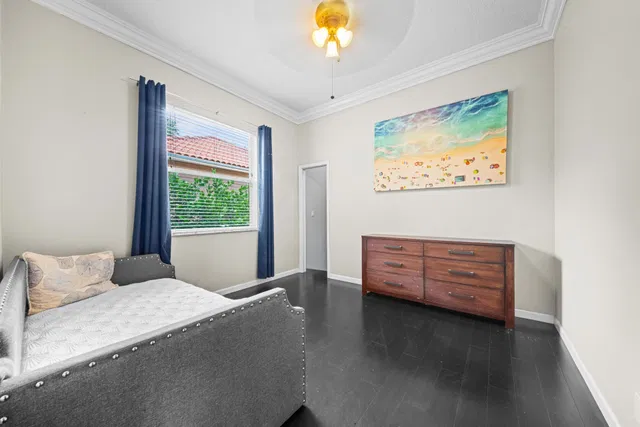 Residence photo 30