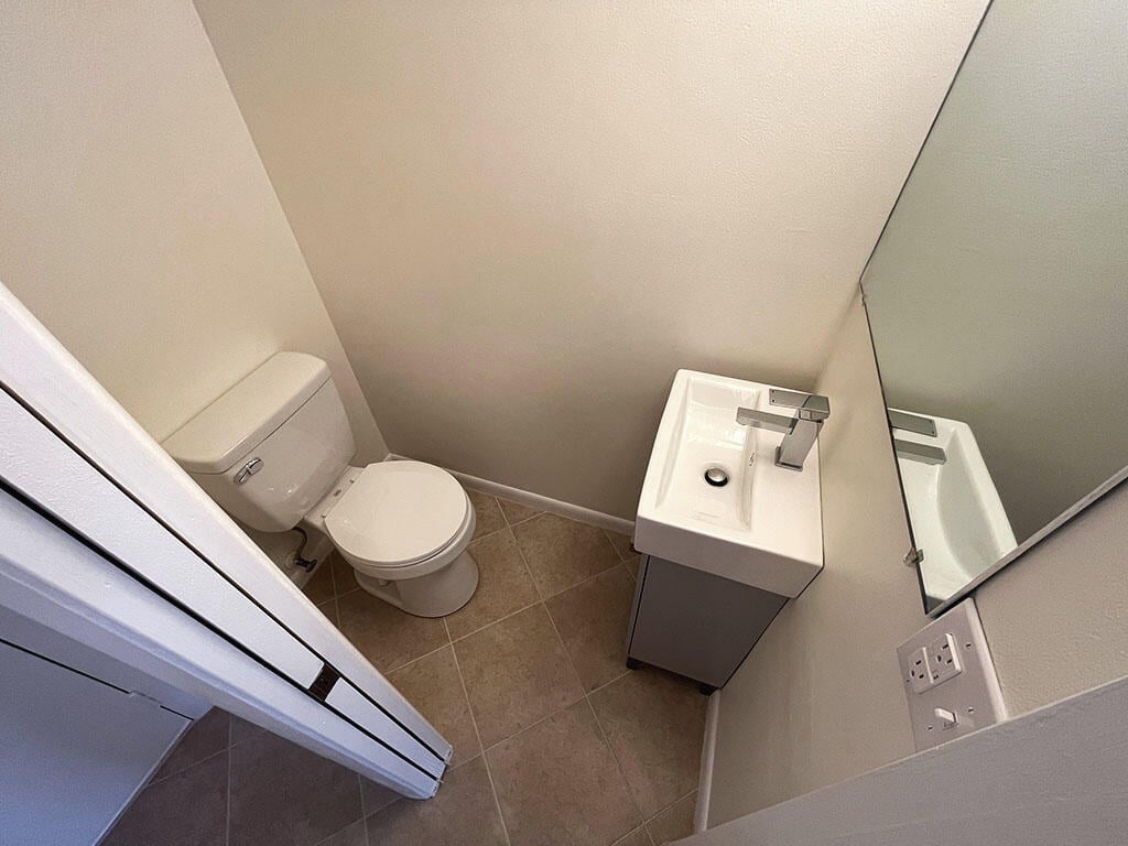 Unit 207 photo 6