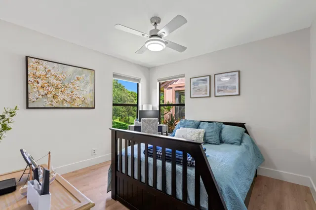 Unit 2110 photo 12