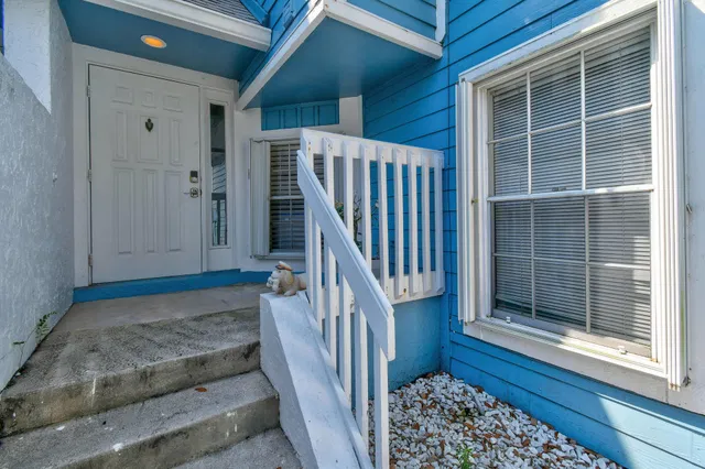  Residence photo 5