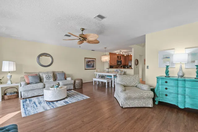  Residence photo 18