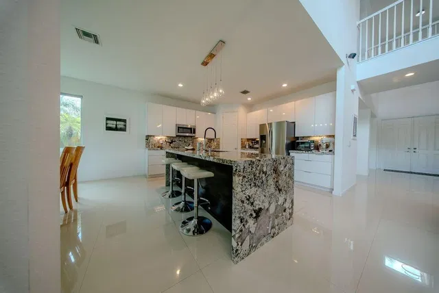 Residence photo 9