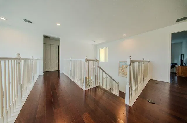 Residence photo 24