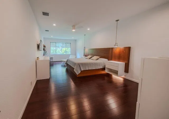 Residence photo 25