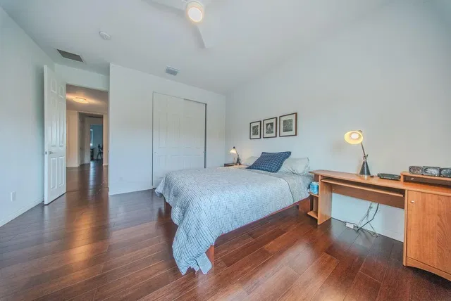 Residence photo 30