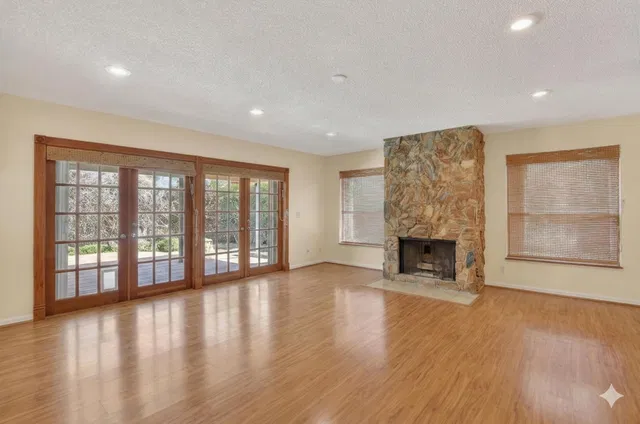 Thornhill Green Residence photo 11