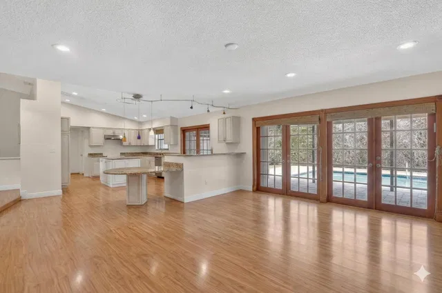 Thornhill Green Residence photo 12