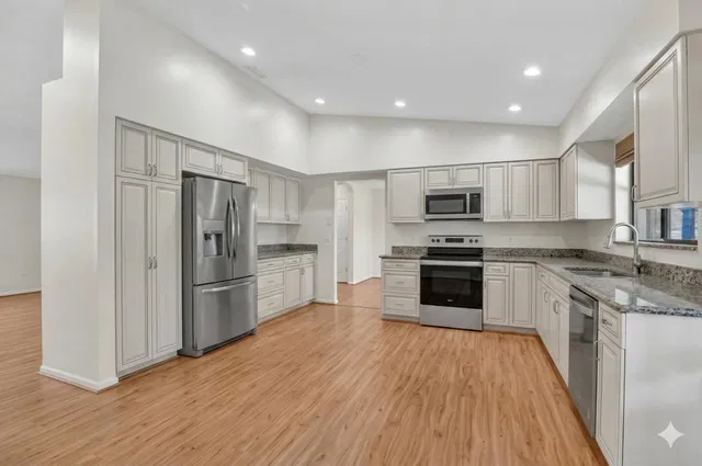 Thornhill Green Residence photo 18