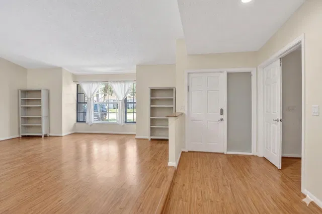 Thornhill Green Residence photo 61