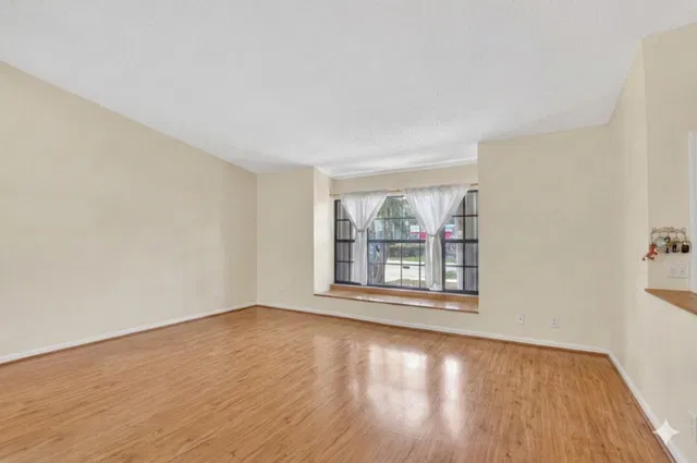 Thornhill Green Residence photo 62