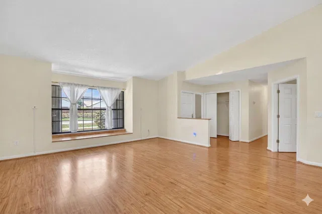 Thornhill Green Residence photo 63