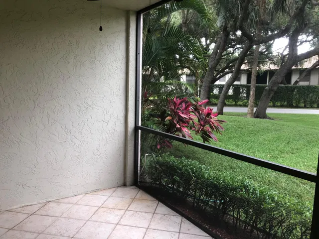Unit 1250 photo 9