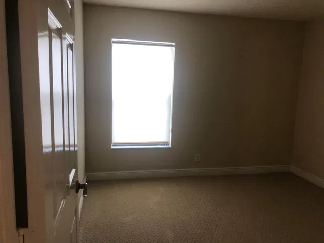 Unit 1250 photo 11