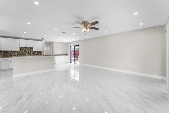 Thornhill Green Residence photo 10