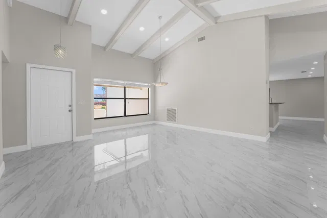 Thornhill Green Residence photo 15